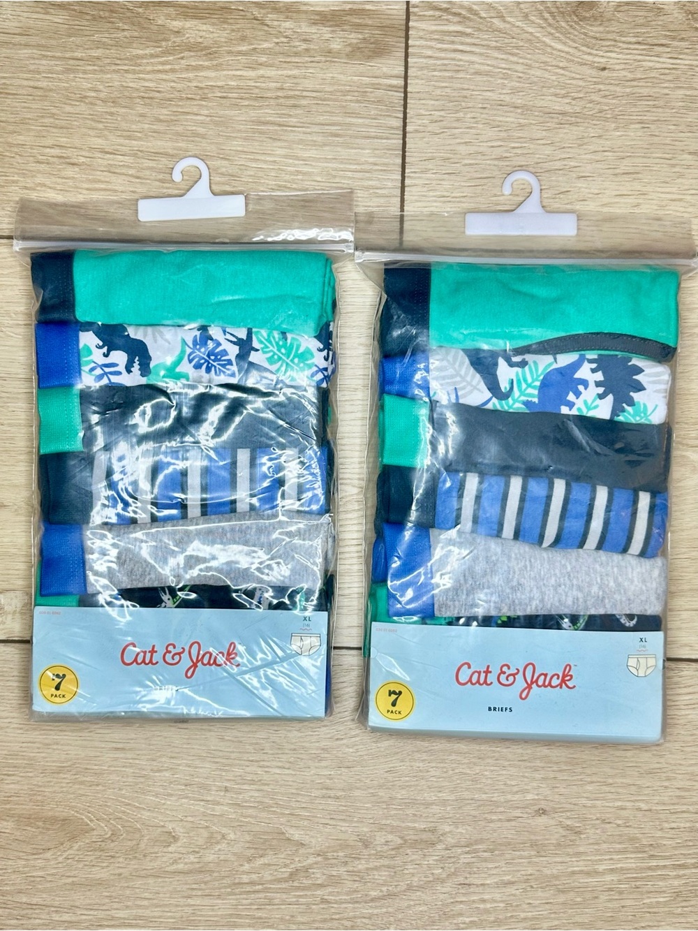 Brand new Bundle Boys XL 16 Briefs Underwear Dino 7 Pack Different Designs